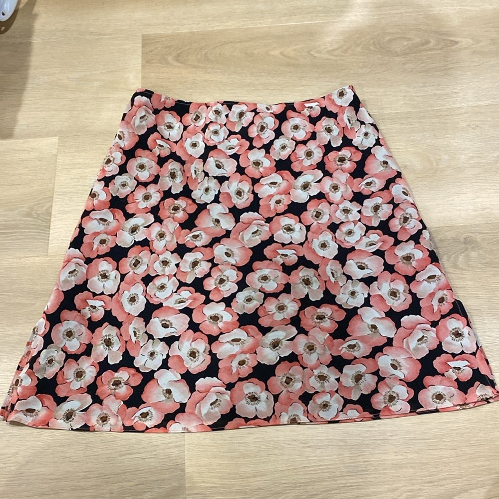 New York & Company Black Skirt with Pink Floral Design Size Medium